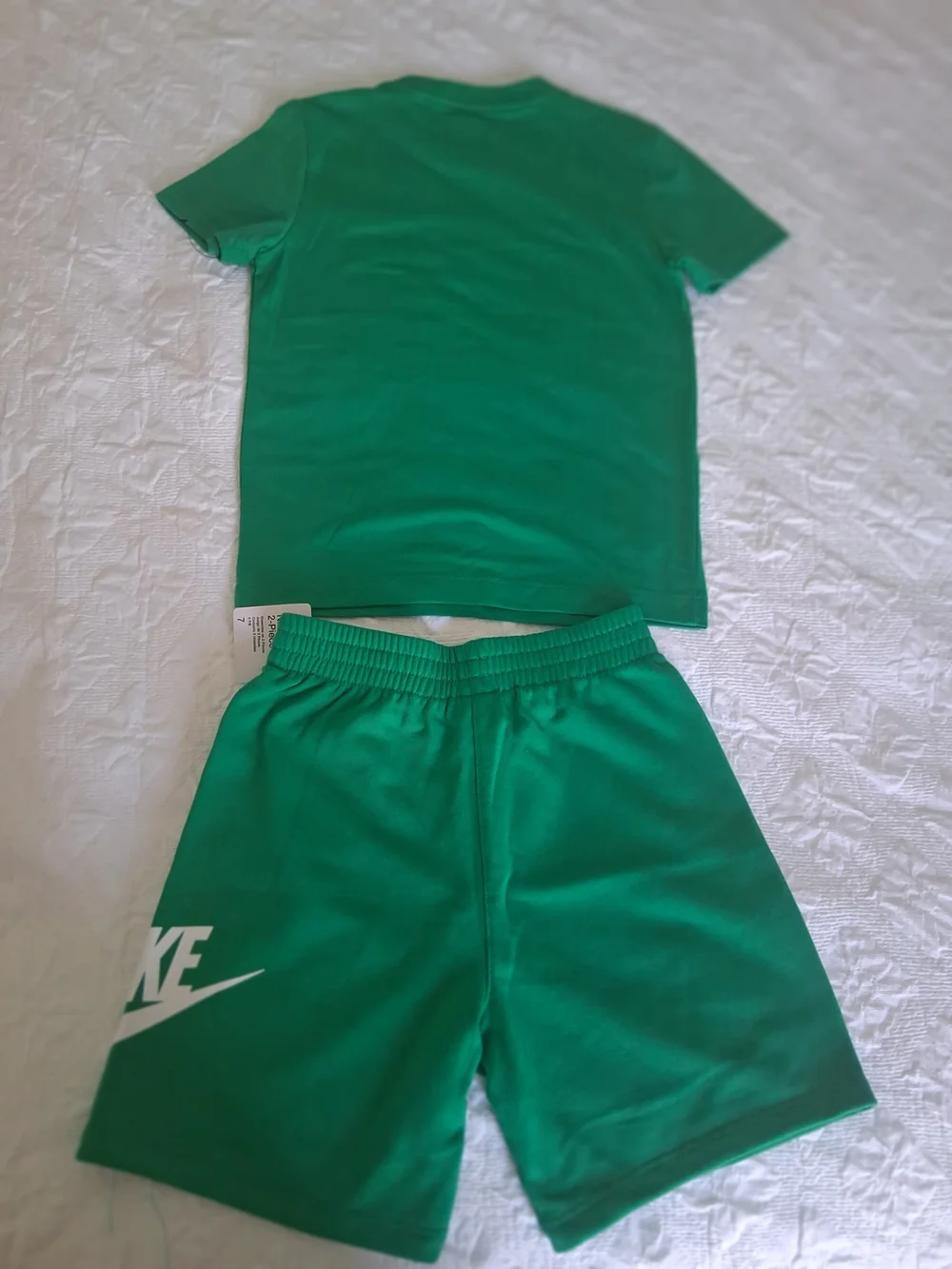 Nike Boys Green 2-Piece Shirt and Shorts Set Size 7 - Picture 9 of 9